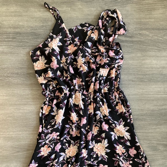 SOLD - Picture 3 of 4